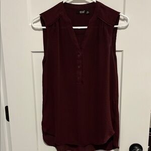 a.n.a Sleeveless V-Neck Button-Front Camisole - Burgundy